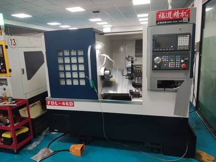 High-precision CNC turning centre