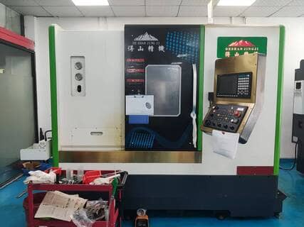 CNC turning and milling centres