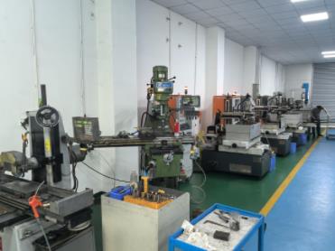 Second CNC production line with vertical machining centres